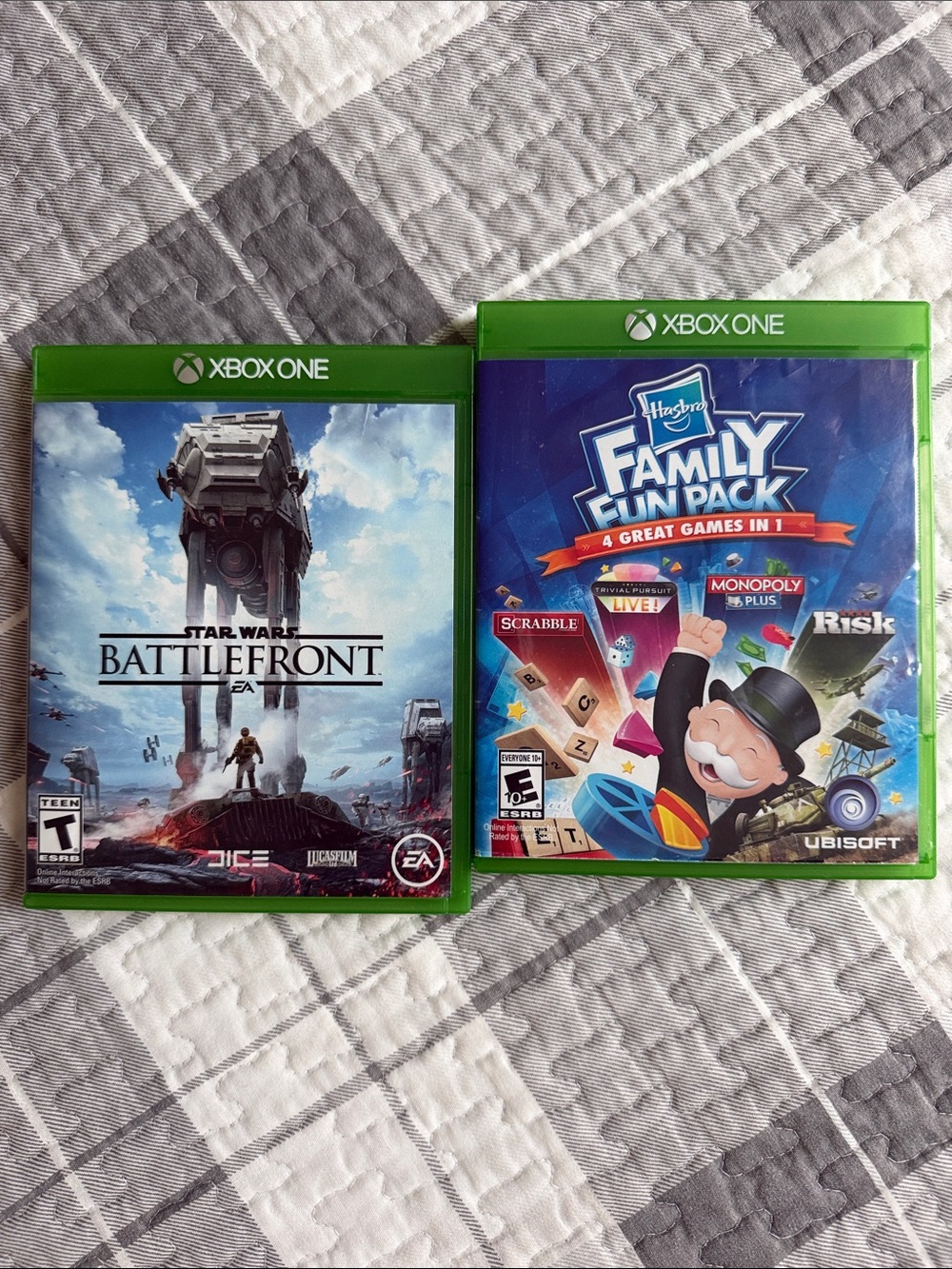 Xbox One Game Lot: Star Wars Battlefront & Hasbro Family Fun Pack - Green Cases